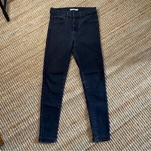 Levi’s 720 High Rise Super Skinny jeans
